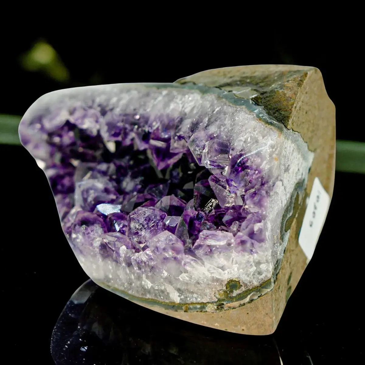 Amethyst Geode AAA Quality – 1020g - Image 5