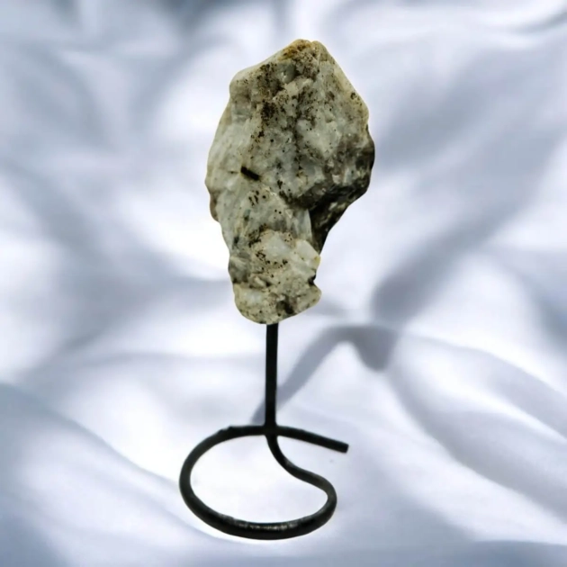 Moonstone Rough Standy AAA Quality